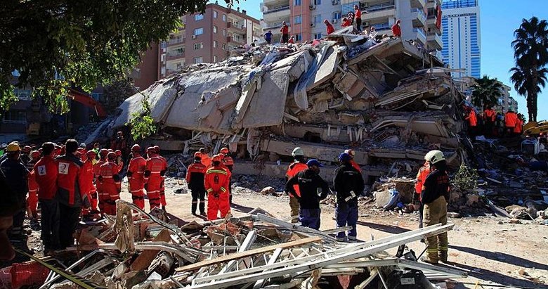 Firma sahibine yurt dışına çıkış yasağı! Rıza Bey Apartmanı İzmir depreminde 36 kişiye mezar olmuştu