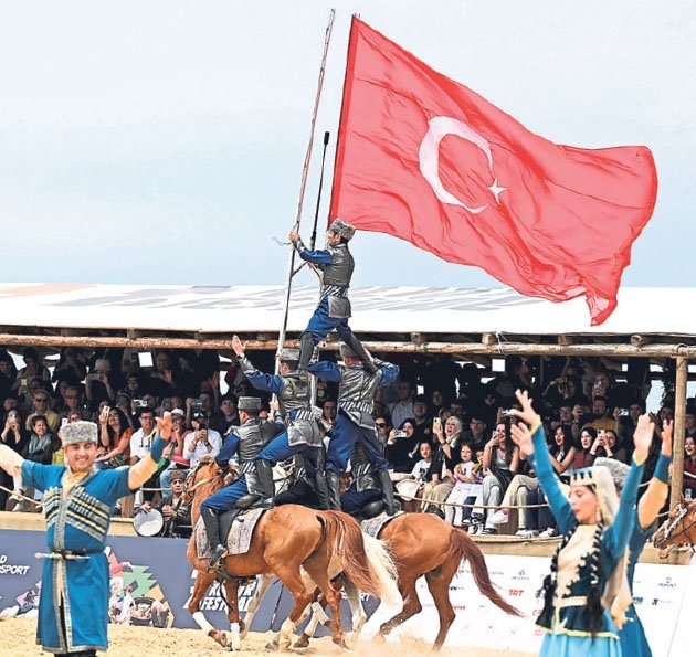Uşak Üniversitesi’ne büyük onur