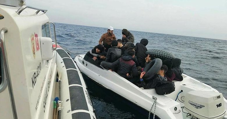 İzmir’de 65 düzensiz göçmen yakalandı