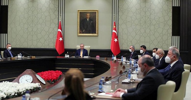 1 Haziran sonrası hangi yasaklar kalkıyor? Kafe ve restoranlar açılıyor mu? Herkesin gözü bu açıklamada...