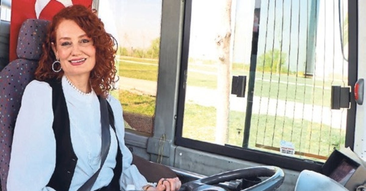 Halk otobüsünde kadın gücü