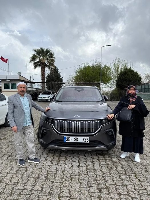 Şehit ailesine AK Partili Şebnem Bursalı’dan anlamlı sürpriz!