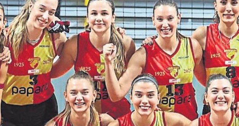 Göz-Göz ve KSK taraftarı önünde