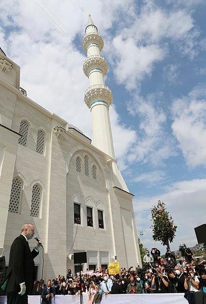 Başkan Erdoğan’dan Uzun Mehmet Camii açılışında önemli açıklamalar