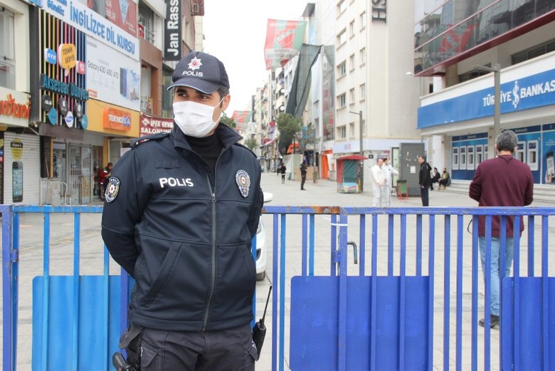 Karşıyaka Çarşısı’na giriş çıkışlar kapatıldı