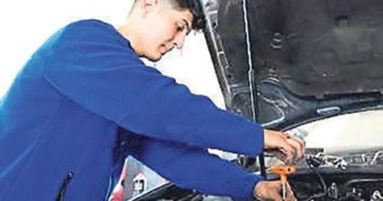 GÜÇ Projesi’yle 103 bin öğrenciye kariyer desteği