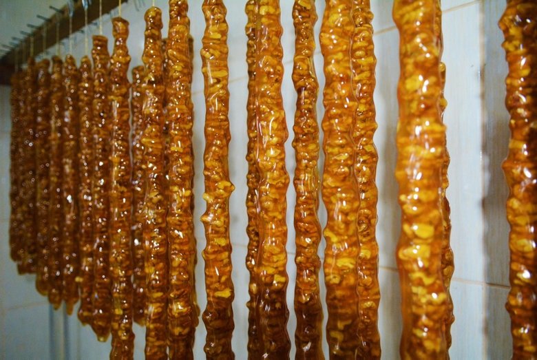 Manisa’ya özgü ’Ramazan sucuğu’ halkın vazgeçilmez lezzetleri arasında