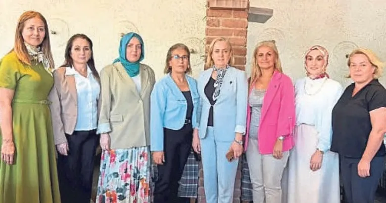 AK Parti İzmir Kadın Kolları’nda yeni dönem mesaisi