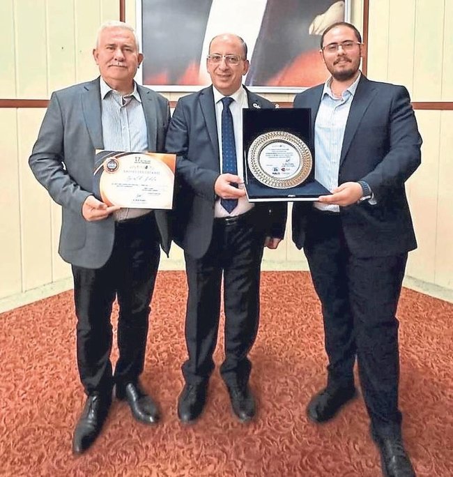 Köklü zeytincilik ödüle doymuyor