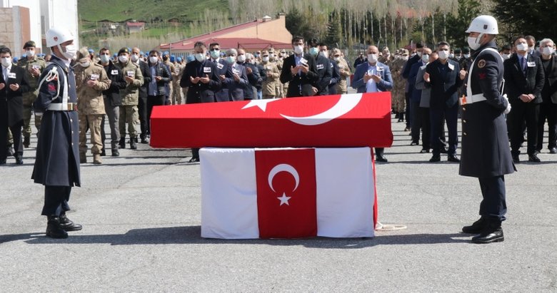 Bitlis’te şehit olan iki asker için tören düzenlendi