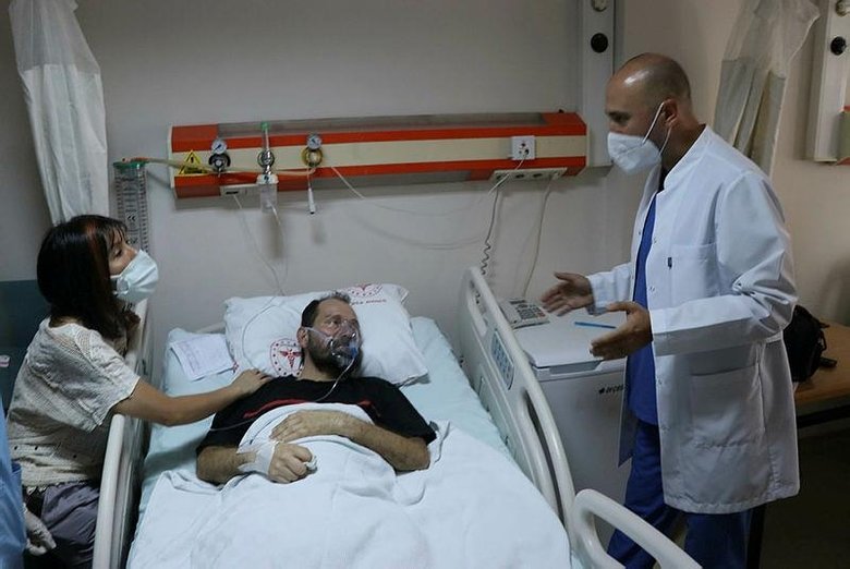İzmir’de 15 gün entübe edilen ABD’li Kovid-19 hastası aşı yaptırmadığına pişman