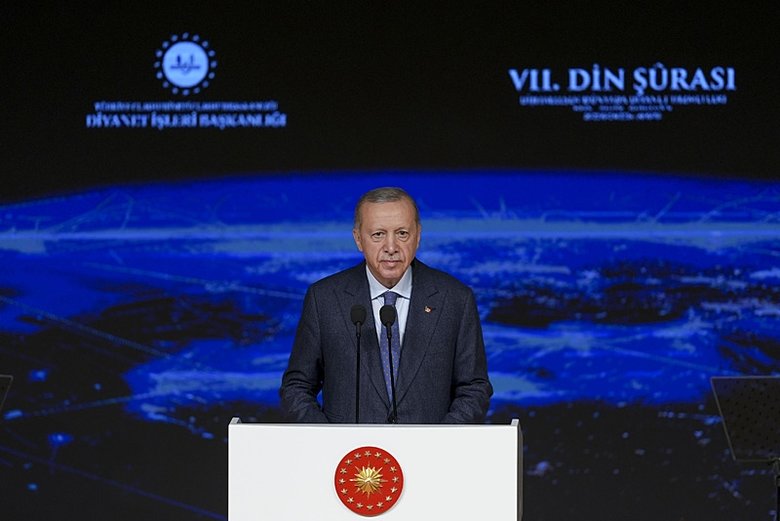 Başkan Erdoğan: Dijital dünya Müslümanları hedef tahtasına koyuyor
