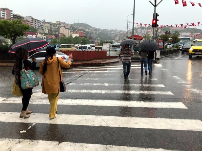İzmir'de hava nasıl olacak? Meteoroloji'den son dakika uyarısı! 23 Şubat Salı hava durumu...