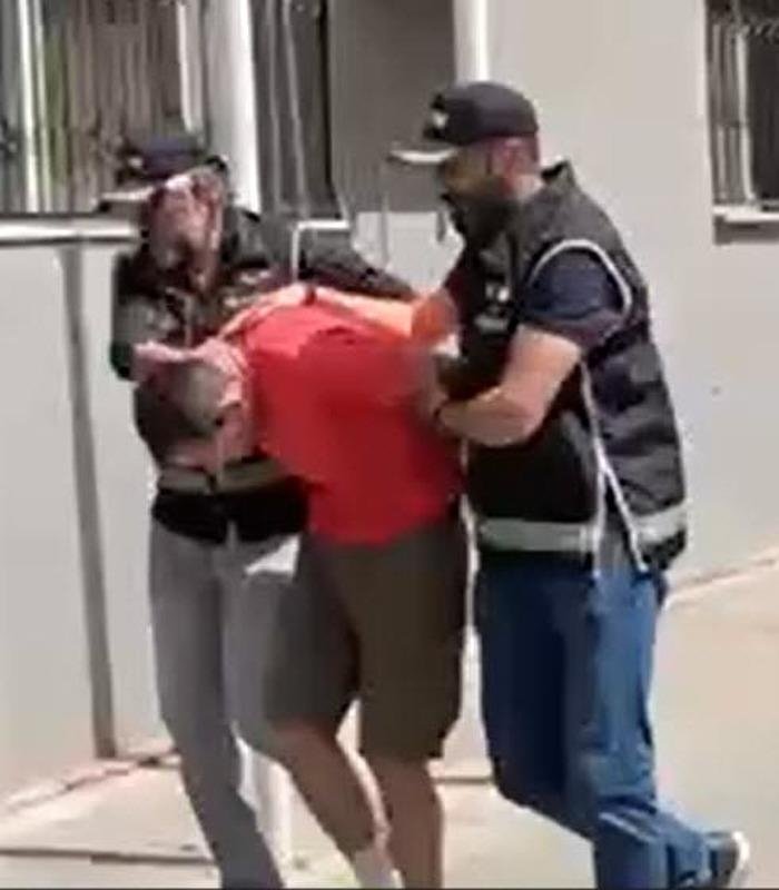 INTERPOL tüm dünyada arıyordu İzmir’de enselendi