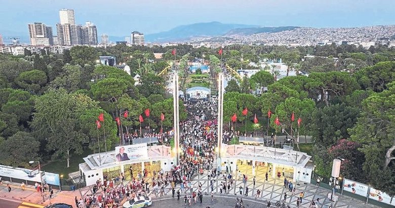 İzmir Fuarı 94. kez açıldı