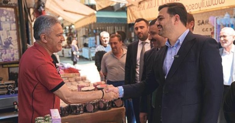 AK Partili İnan, İzmirli esnaf ve şoförlerle buluştu