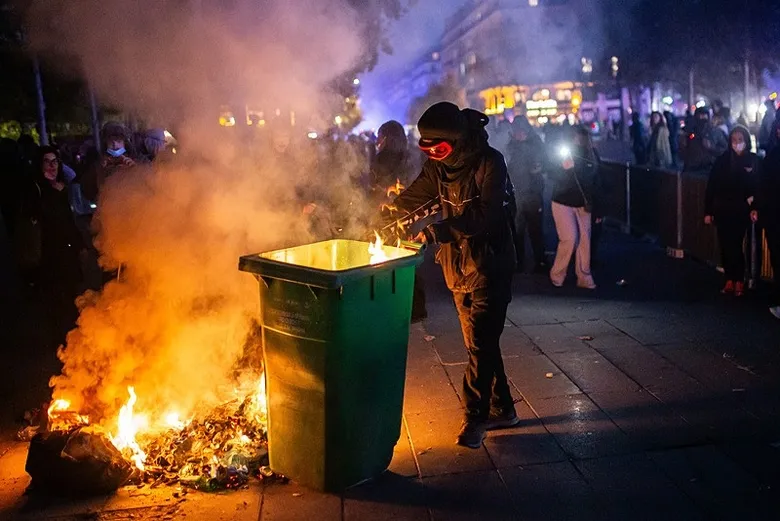 avrupada-sokaklar-alev-alev-protestolar-5-ulkeye-yayildi-1792391184070.jpeg