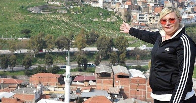 İzmir’de gizemli olay! Bu mahalleyi bir aydır kurşunluyorlar