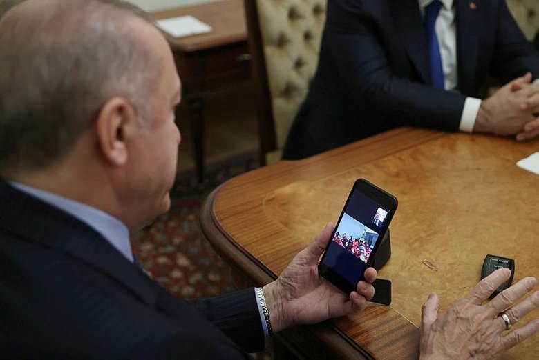 Başkan Recep Tayyip Erdoğan, tarih yazan kadın boksörleri tebrik etti