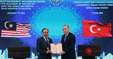 Malezya Başbakanı Enver’e Cumhuriyet Nişanı