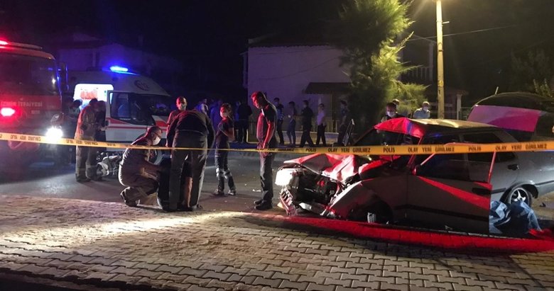 İzmir’de feci kaza! Yarış yaptığı iddia edilen motosikletlere otomobil çarptı
