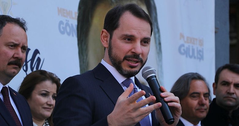Bakan Albayrak: Hainliği maç izler gibi izleyen siyasetçiler oldu