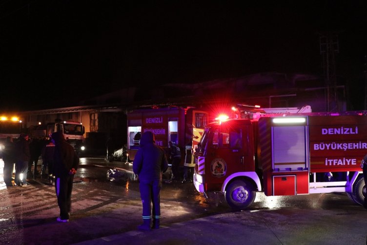 Denizli’de alevli gece! Fabrika kül oldu