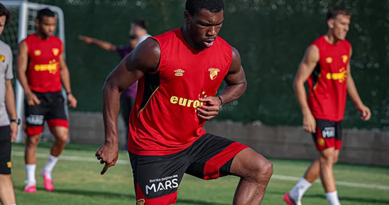 Göztepe, Çaykur Rizespor’u Konuk Ediyor: Kritik Sınavın Detayları Netleşti!