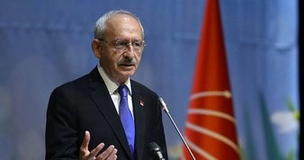CHP’li Tunç Soyer, FETÖ’den tutuklu Burak Oğuz’u ziyaret etti