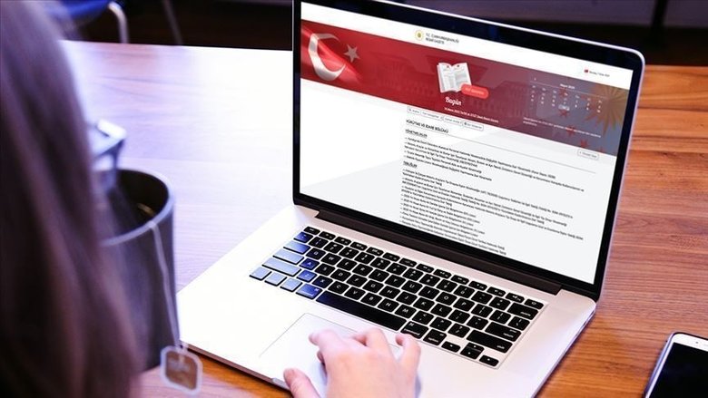 artik-resmi-gazetede-geciktirilirse-bakanlik-devreye-girecek-1765449130880.jpeg