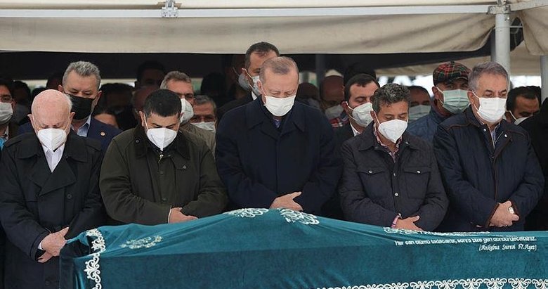 Başkan Erdoğan, İstanbul’da Hacı Ahmet Gür’ün cenaze törenine katıldı