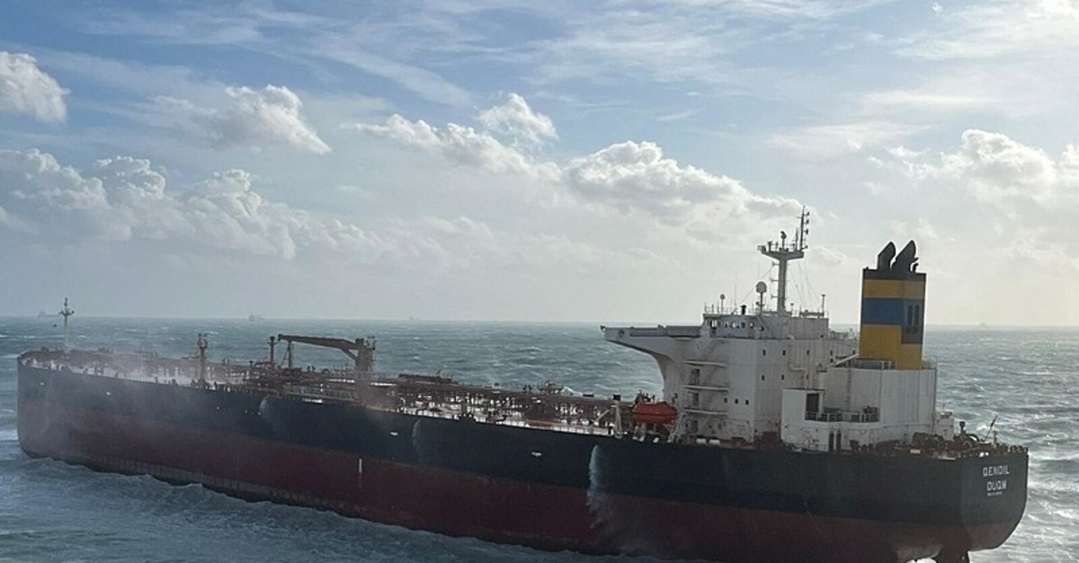 Çanakkale Bozcaada açıklarında dev tanker karaya oturdu!