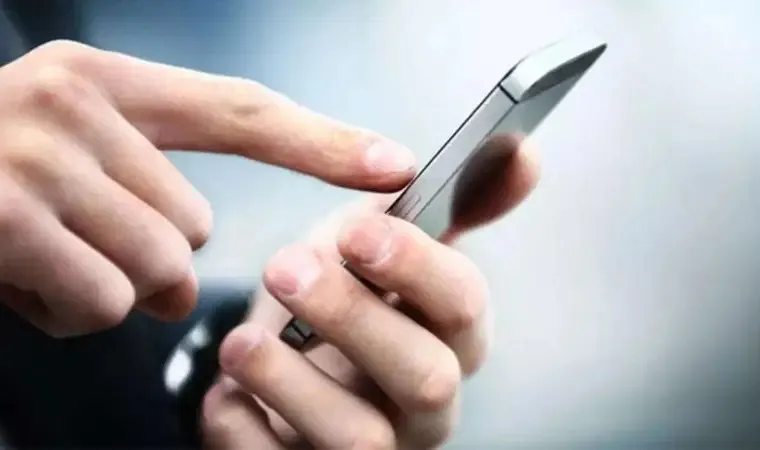 telefonunuza-gelen-bu-mesajlara-sakin-tiklamayin-sahte-hgs-ve-kargo-tuzagi-cokertildi-1781862027980.jpeg