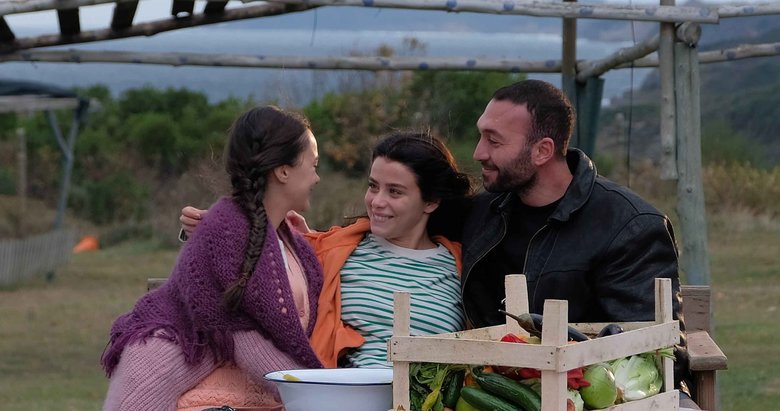 Ateş Kuşları güçlü hikayesiyle gönüllere taht kurdu