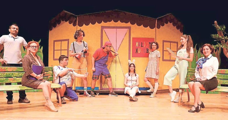 Çocuklar kaliteli yaşamı tiyatroyla öğrenecek