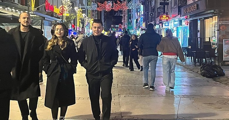 İzmir yeni yıla coşkuyla girdi