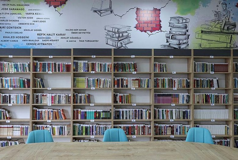 İzmir depreminde hayatını kaybeden Feryal ve Ömer kardeşlerin ismiyle kütüphane açıldı