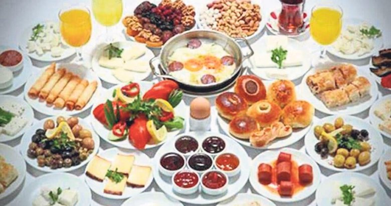‘Evde Kal’ günlerinde sahur sofraları: Nelere dikkat etmeliyim?