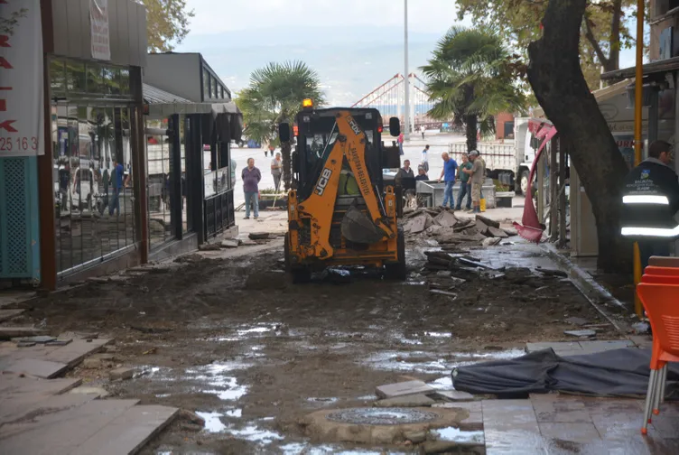 Ege’de hayat durdu