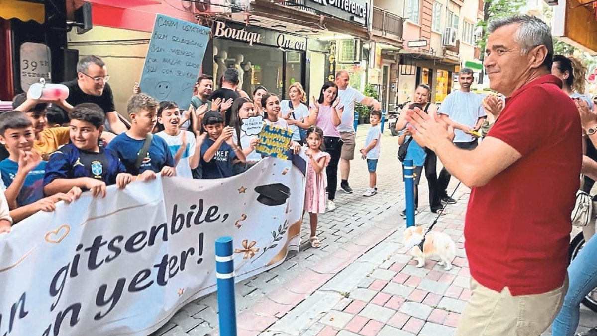 Minik yüreklerden öğretmenlerine unutulmaz veda!