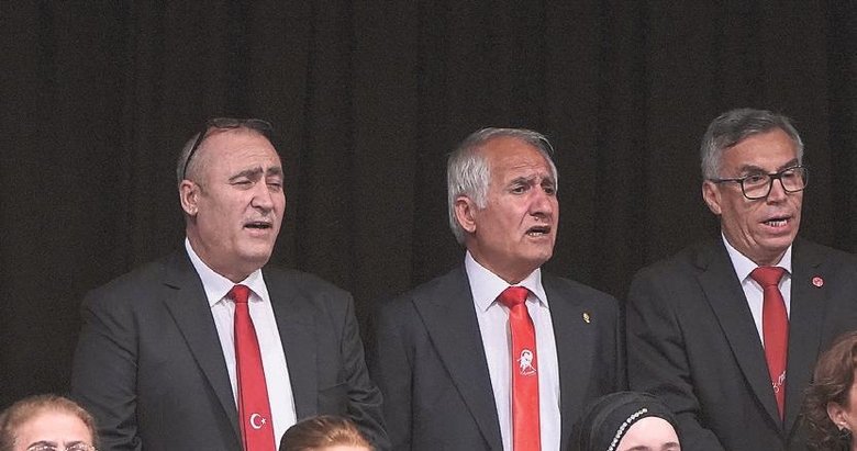 Türküler Susmaz Korosu’ndan başarılı bir gece