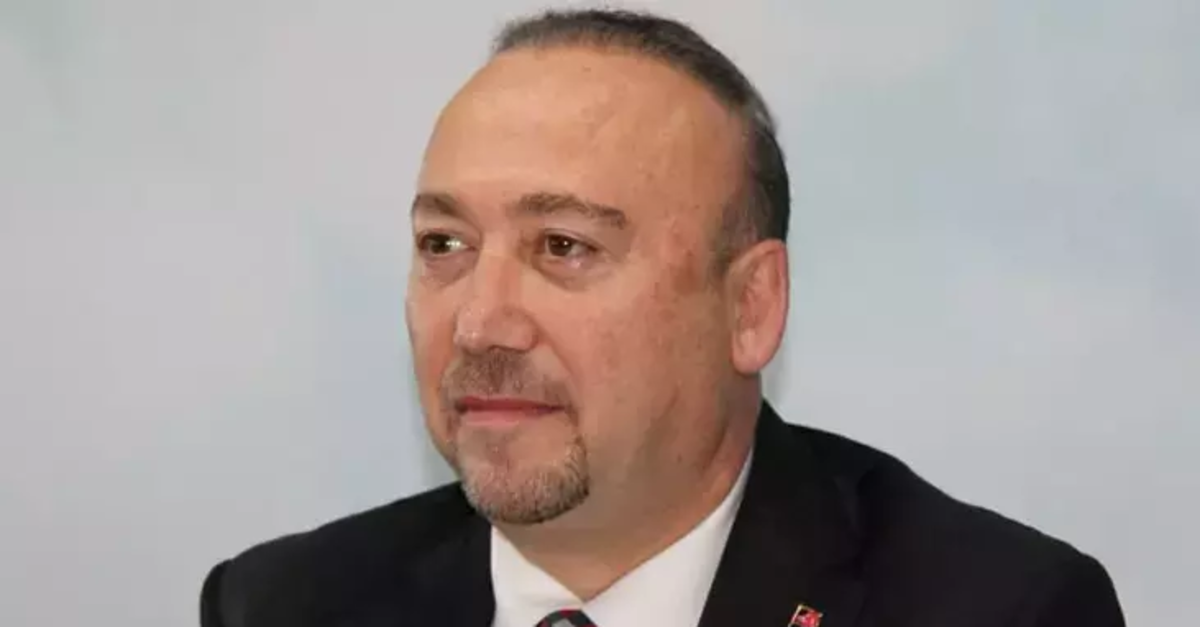 Özkan Yalım otobüslerden silindi