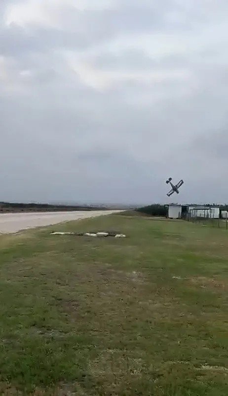 Havada evlilik teklifi faciayla bitti: Adana’da eğitim uçağı kaza kırıma uğradı!