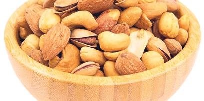 Su, tahin ve kuruyemişlerle anne sütünü artırabilirsiniz