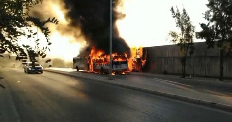 Belediye otobüsü alevlere teslim oldu! İzmir’de faciadan dönüldü