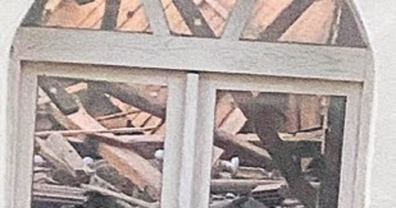 Söke’de tarihi cami çöktü