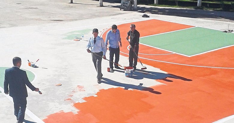 Söz konusu çocuklarsa herkes taşın altına elini koyuyor