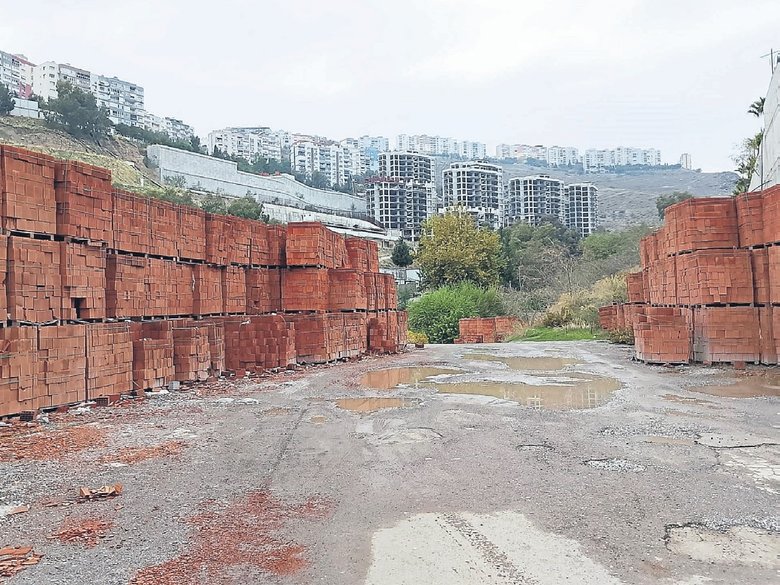Sineklerin temizlik işçisi olduğu şehir: Ağla İzmir!