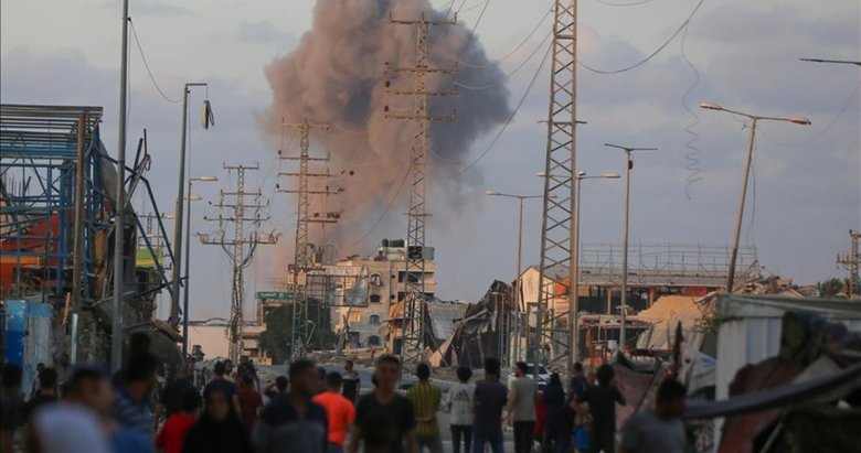 Katil İsrail’in Gazze’nin kuzeyinde düzenlediği son saldırılarda 13 Filistinli öldü