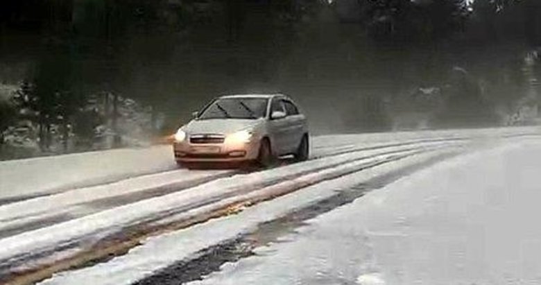 Görüntü Muğla’dan! Yollar kısa sürede beyaza büründü